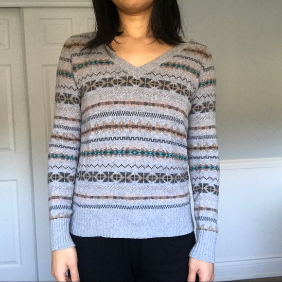 Old Navy Grey Printed Sweater. Women’s size XS. - Picture 2 of 5